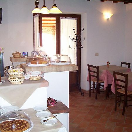 Agriturismo Il Poggiolo 몬테메라노 외부 사진