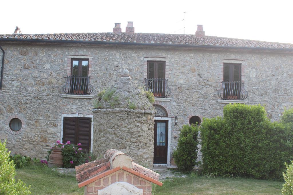 Agriturismo Il Poggiolo 몬테메라노 외부 사진