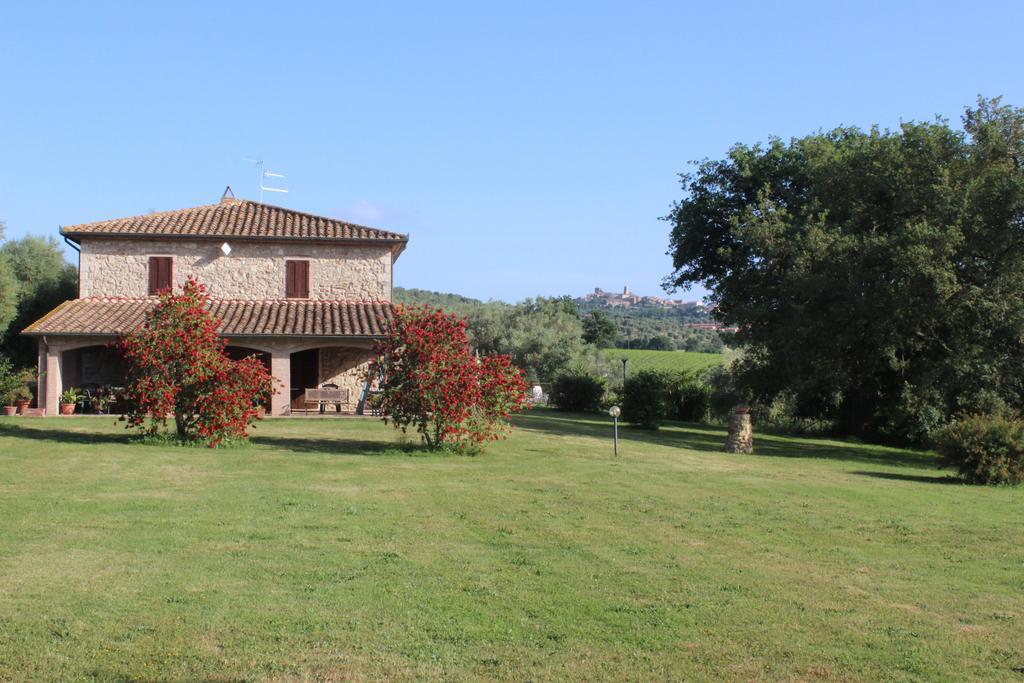 Agriturismo Il Poggiolo 몬테메라노 외부 사진