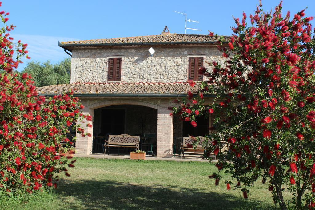 Agriturismo Il Poggiolo 몬테메라노 외부 사진